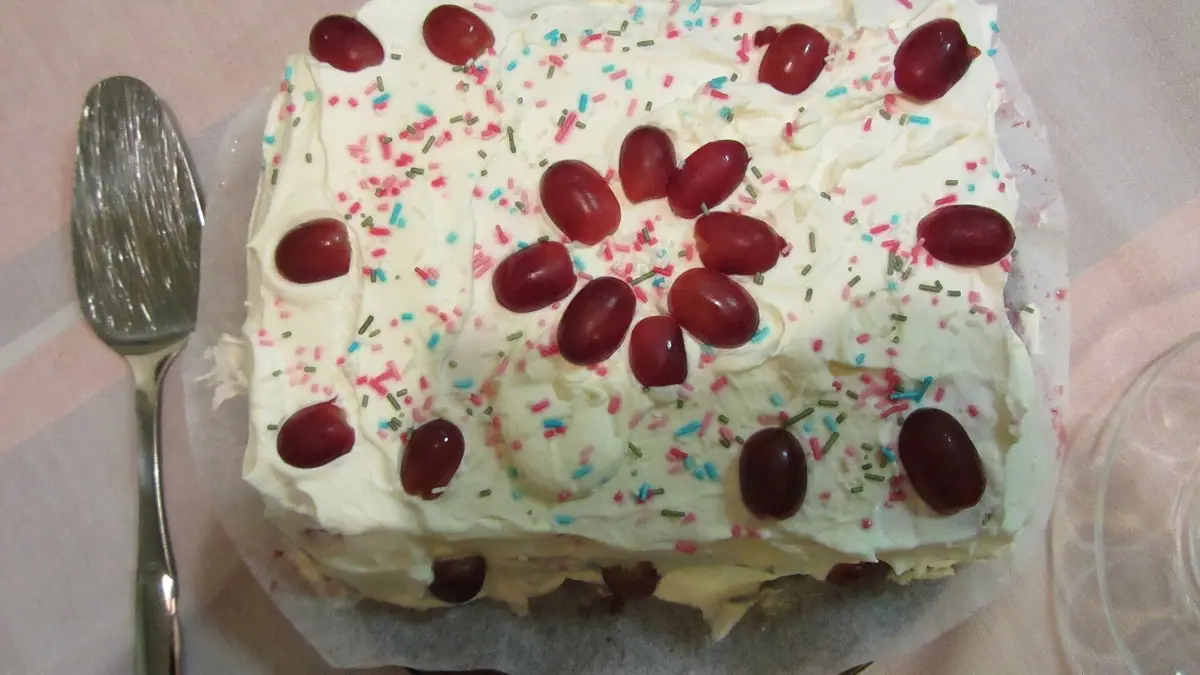 f' coffee – cake shop in Ashbourne town centre